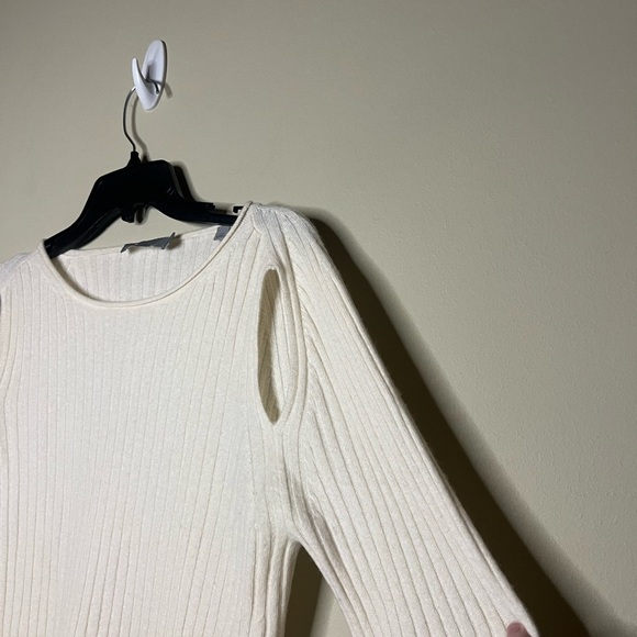 Vince 100% Cashmere Ivory Ribbed Shoulder Slit Sweater Large - Picture 5 of 13